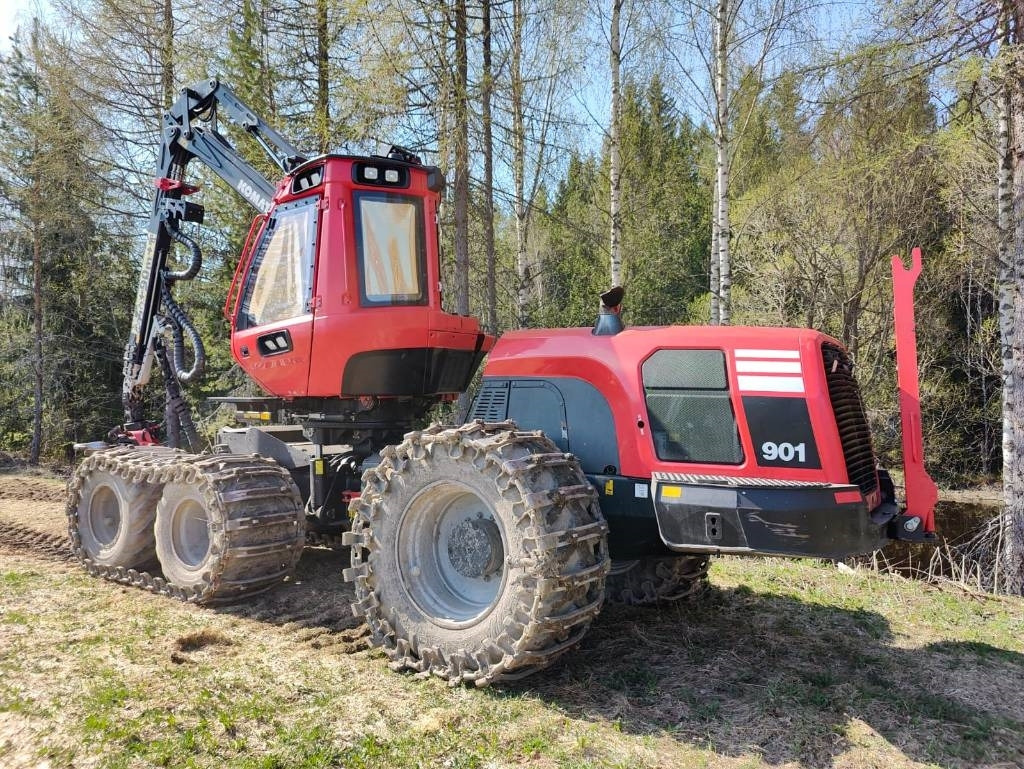 Komatsu 901 - Harvestor: obrázek 3 Komatsu 901 - Harvestor: obrázek 3
