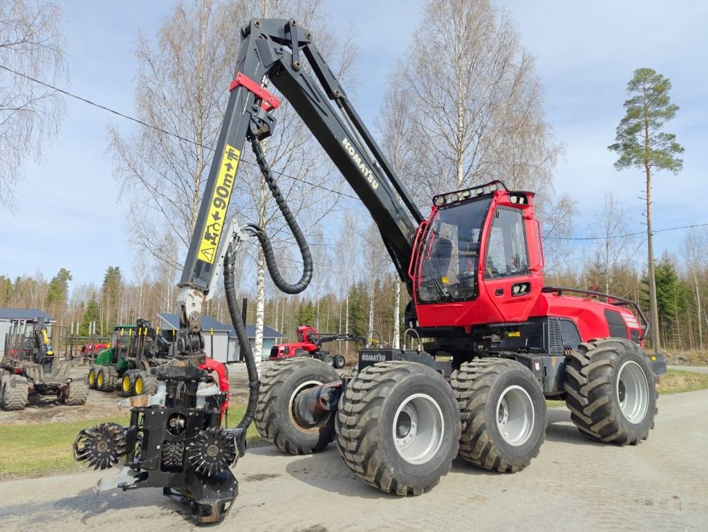 Komatsu 911 - Harvestor: obrázek 1 Komatsu 911 - Harvestor: obrázek 1