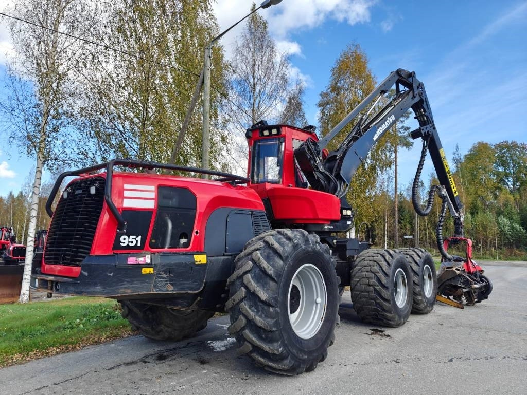 Komatsu 951 - Harvestor: obrázek 4 Komatsu 951 - Harvestor: obrázek 4
