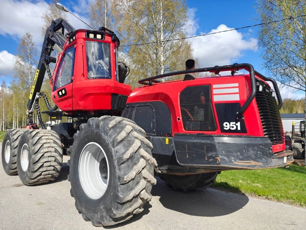 Komatsu 951 - Harvestor: obrázek 3 Komatsu 951 - Harvestor: obrázek 3