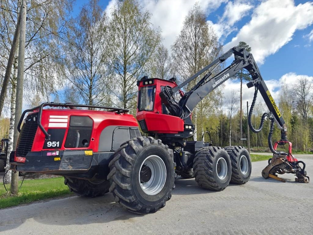 Komatsu 951 - Harvestor: obrázek 5 Komatsu 951 - Harvestor: obrázek 5