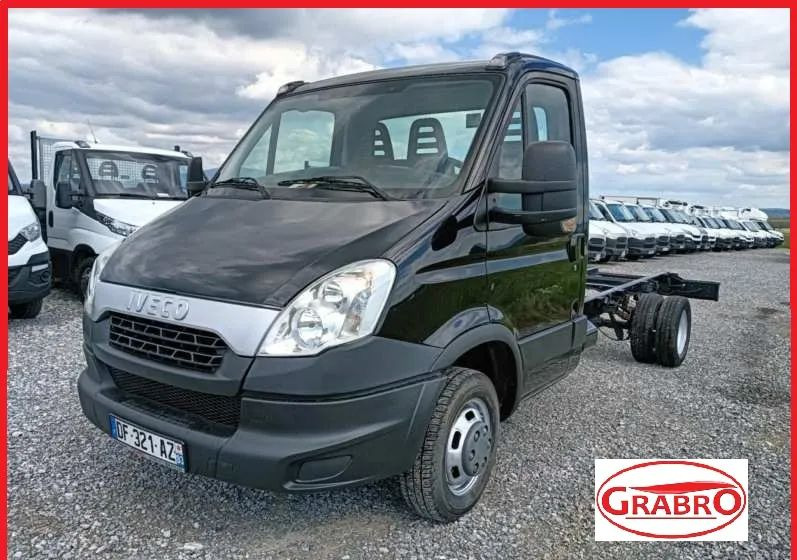 Iveco 35C13, 35C12, 35C14, 35C15 - Podvozek s kabinou: obrázek 1 Iveco 35C13, 35C12, 35C14, 35C15 - Podvozek s kabinou: obrázek 1