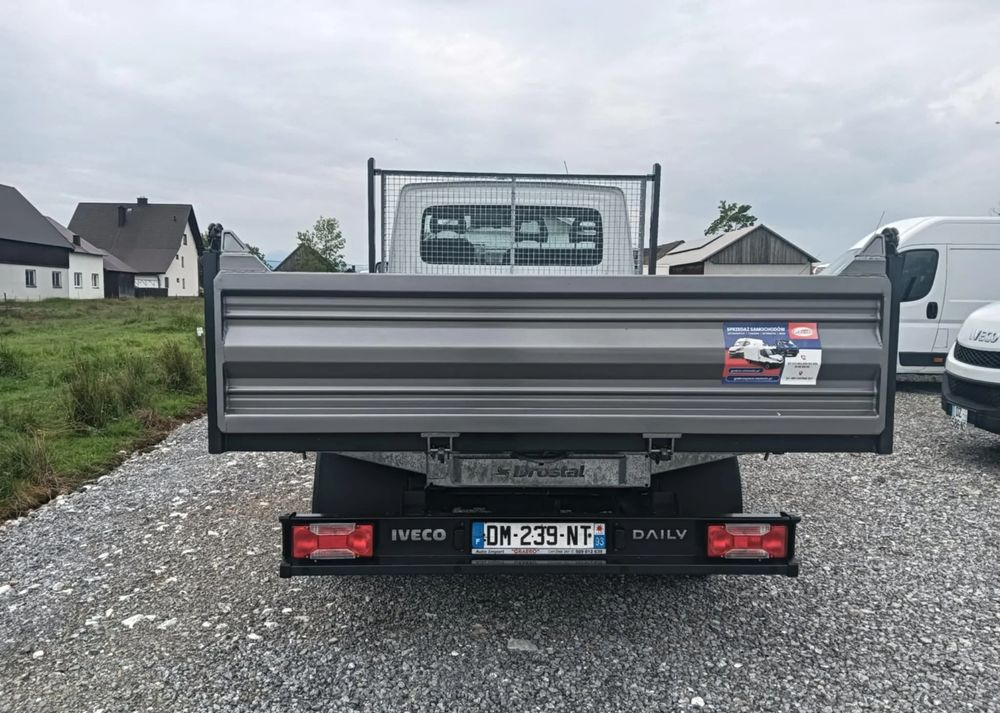 Iveco 35C13, 35C12, 35C14, 35C15 - Dodávka sklápěč: obrázek 4 Iveco 35C13, 35C12, 35C14, 35C15 - Dodávka sklápěč: obrázek 4