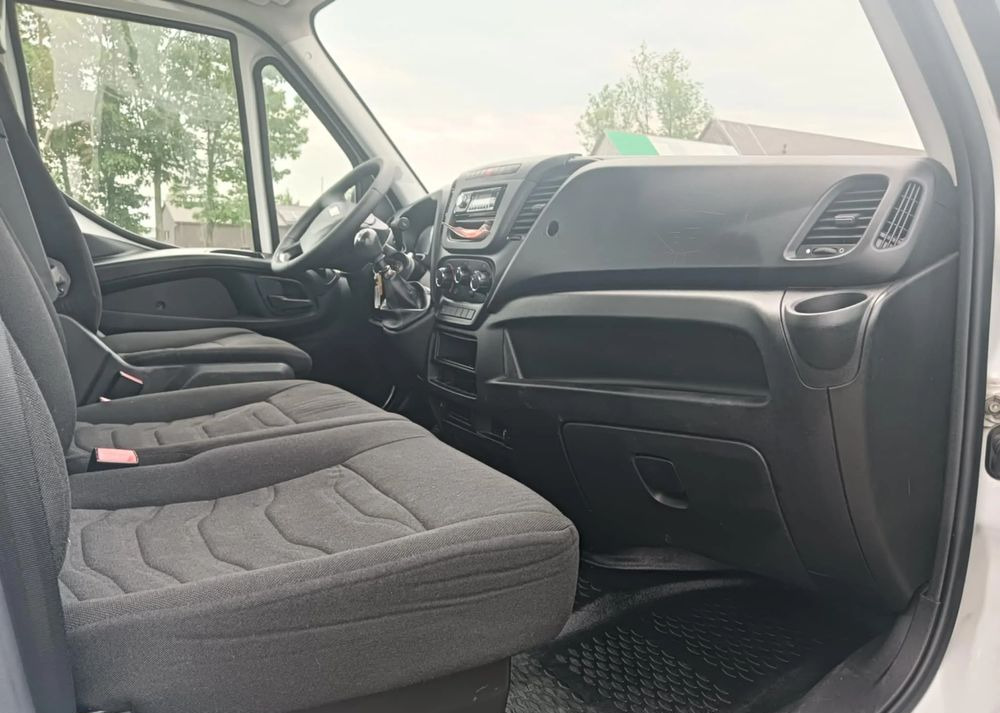 Iveco 35C13, 35C12, 35C14, 35C15 - Dodávka sklápěč: obrázek 4 Iveco 35C13, 35C12, 35C14, 35C15 - Dodávka sklápěč: obrázek 4