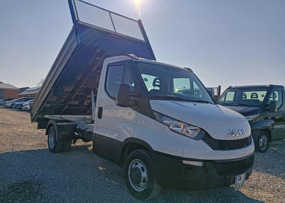 Iveco 35C15, 35C14, 35C13, 35C12 - Dodávka sklápěč: obrázek 4 Iveco 35C15, 35C14, 35C13, 35C12 - Dodávka sklápěč: obrázek 4