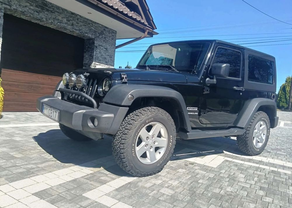 Jeep Wrangler 2.8 CRD Sport - SUV: obrázek 2 Jeep Wrangler 2.8 CRD Sport - SUV: obrázek 2