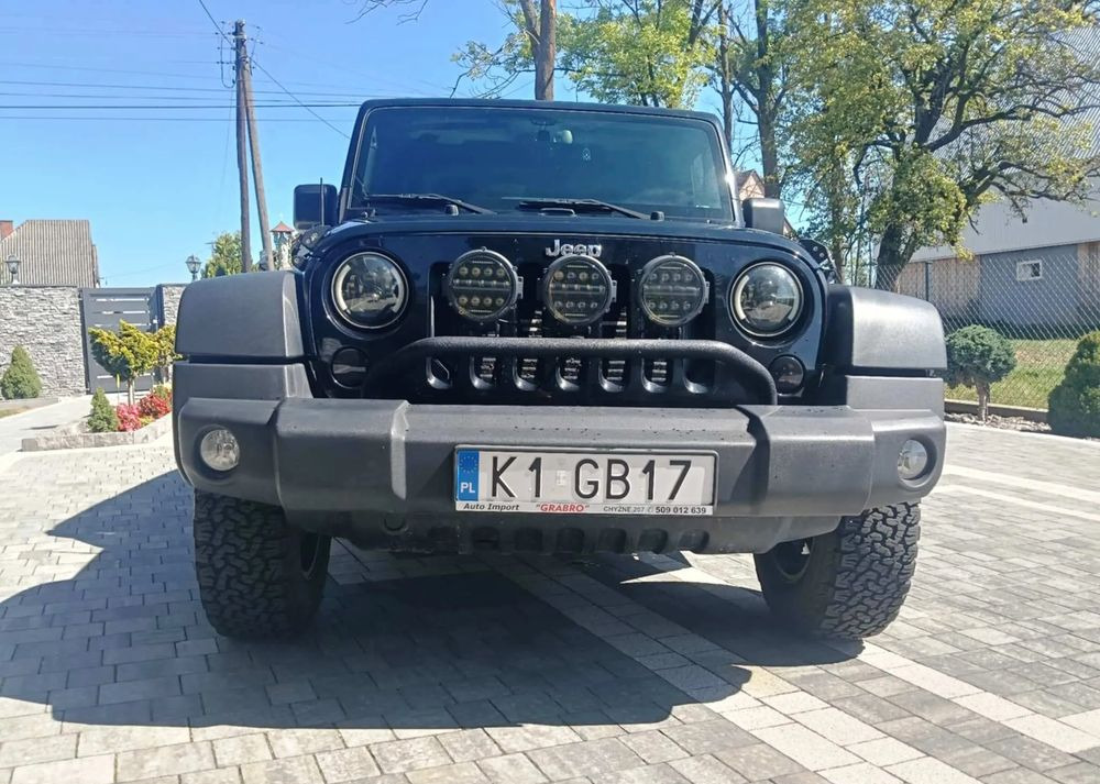 Jeep Wrangler 2.8 CRD Sport - SUV: obrázek 4 Jeep Wrangler 2.8 CRD Sport - SUV: obrázek 4