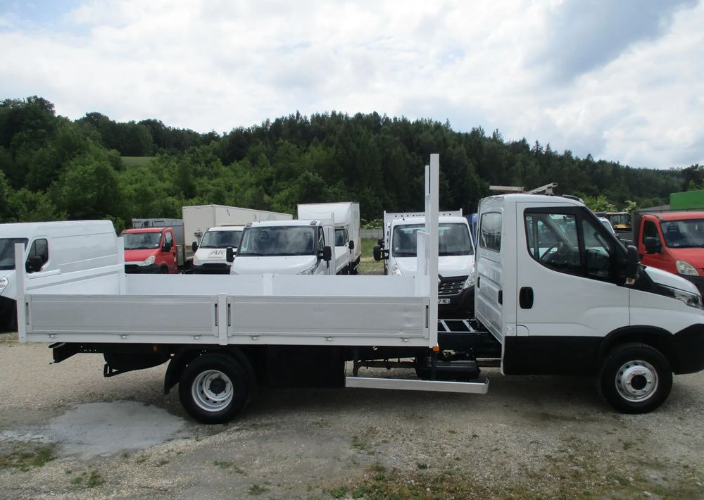 Iveco Daily 3.0 na bliźniaku 70C18 skrzynia, laweta, rama, HDS, 70-180 kiper - Nákladní automobil valníkový/ Plošinový: obrázek 2 Iveco Daily 3.0 na bliźniaku 70C18 skrzynia, laweta, rama, HDS, 70-180 kiper - Nákladní automobil valníkový/ Plošinový: obrázek 2