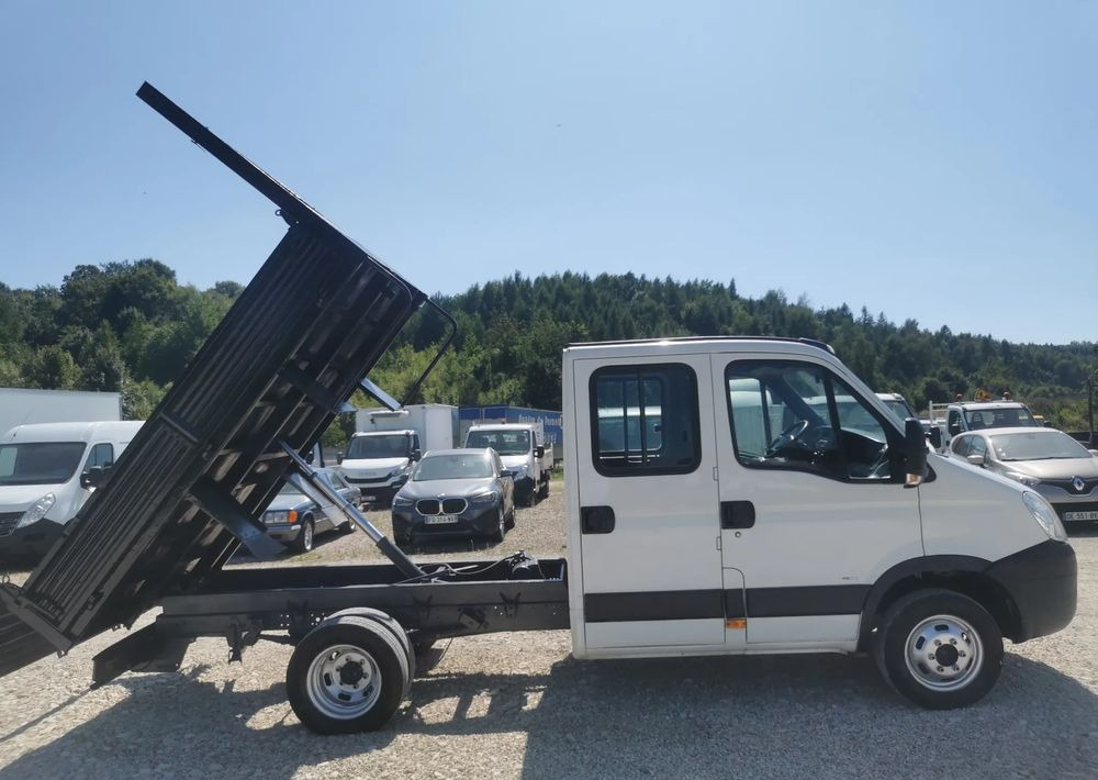 Iveco Daily 35C12 Brygadówka wywrotka Dubel hak kiper doka 35C13 - Dodávka sklápěč: obrázek 4 Iveco Daily 35C12 Brygadówka wywrotka Dubel hak kiper doka 35C13 - Dodávka sklápěč: obrázek 4