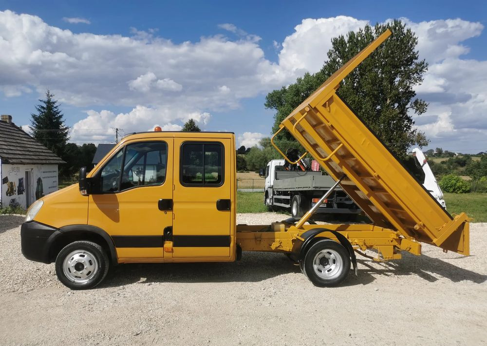Iveco Daily 35C12 Brygadówka wywrotka Dubel hak kiper doka 35C13 - Dodávka sklápěč: obrázek 3 Iveco Daily 35C12 Brygadówka wywrotka Dubel hak kiper doka 35C13 - Dodávka sklápěč: obrázek 3