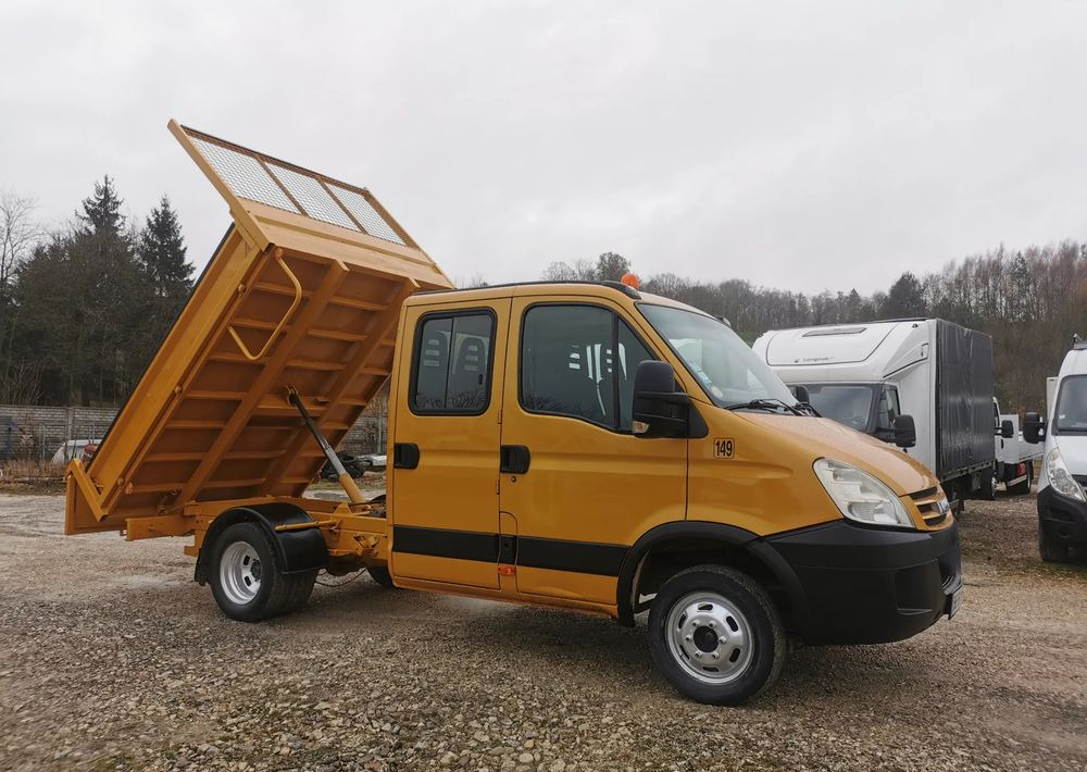 Iveco Daily 35C12 Brygadówka wywrotka Dubel hak kiper doka 35C13 - Dodávka sklápěč: obrázek 4 Iveco Daily 35C12 Brygadówka wywrotka Dubel hak kiper doka 35C13 - Dodávka sklápěč: obrázek 4