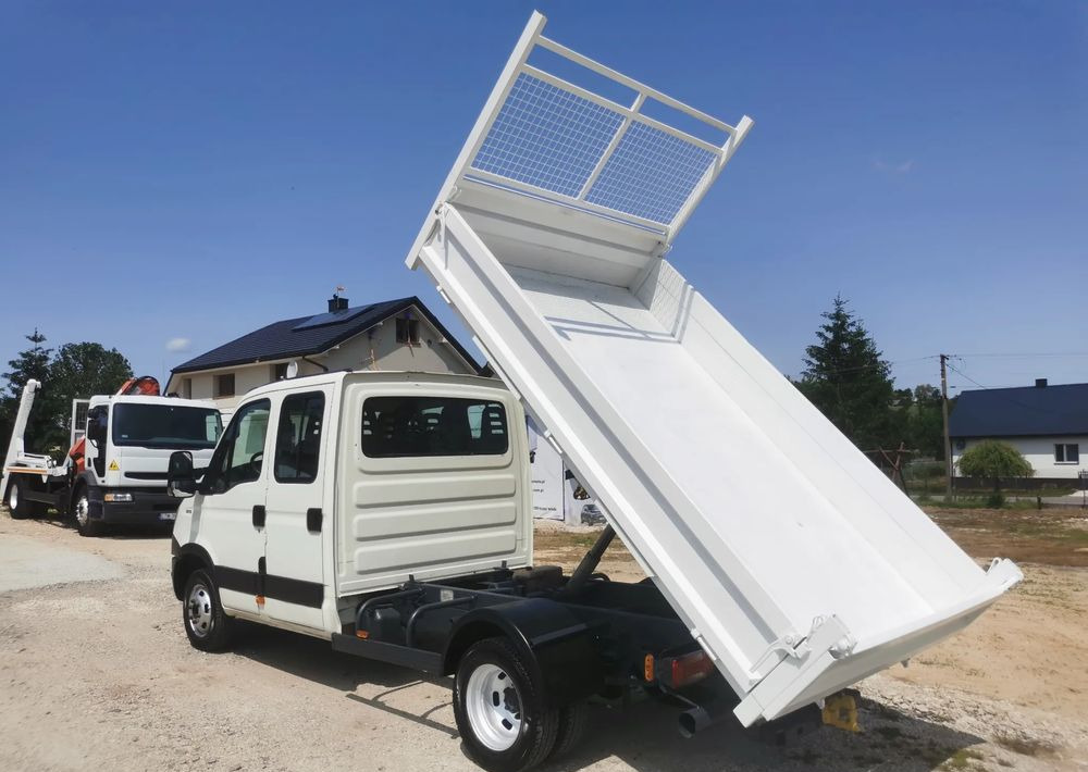 Iveco Daily 35C13 Kiper brygadówka 7-os wywrotka 130KM klimatyzacja Hak doka - Dodávka sklápěč: obrázek 3 Iveco Daily 35C13 Kiper brygadówka 7-os wywrotka 130KM klimatyzacja Hak doka - Dodávka sklápěč: obrázek 3