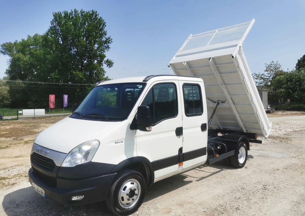 Iveco Daily 35C13 Kiper brygadówka 7-os wywrotka 130KM klimatyzacja Hak doka - Dodávka sklápěč: obrázek 1 Iveco Daily 35C13 Kiper brygadówka 7-os wywrotka 130KM klimatyzacja Hak doka - Dodávka sklápěč: obrázek 1