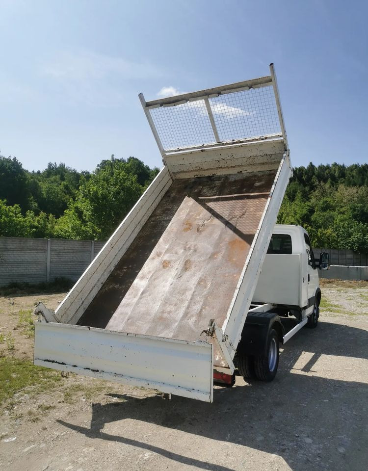 Iveco Daily 35C15 Kiper 3.0 - 150KM wywrotka Hak Bliźniak blokada mostu Klima - Dodávka sklápěč: obrázek 4 Iveco Daily 35C15 Kiper 3.0 - 150KM wywrotka Hak Bliźniak blokada mostu Klima - Dodávka sklápěč: obrázek 4