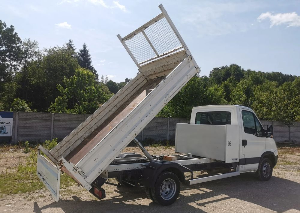 Iveco Daily 35C15 Kiper 3.0 - 150KM wywrotka Hak Bliźniak blokada mostu Klima - Dodávka sklápěč: obrázek 5 Iveco Daily 35C15 Kiper 3.0 - 150KM wywrotka Hak Bliźniak blokada mostu Klima - Dodávka sklápěč: obrázek 5