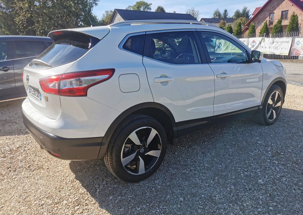 Nissan Qashqai 1.2 DIG-T N-Connecta EU6 - SUV: obrázek 4 Nissan Qashqai 1.2 DIG-T N-Connecta EU6 - SUV: obrázek 4