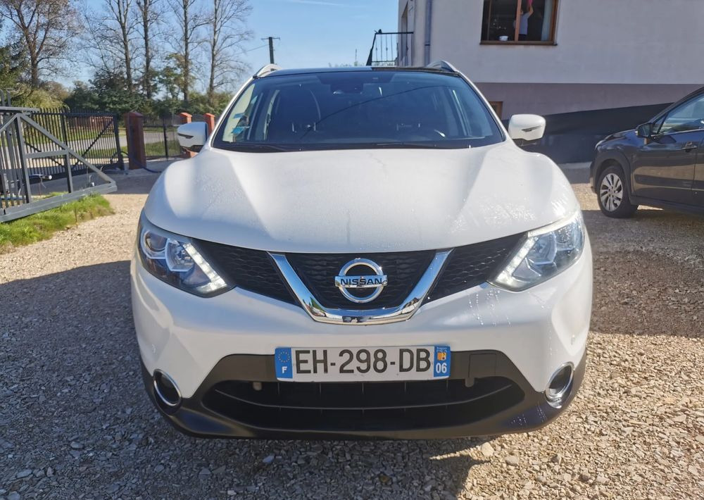 Nissan Qashqai 1.2 DIG-T N-Connecta EU6 - SUV: obrázek 2 Nissan Qashqai 1.2 DIG-T N-Connecta EU6 - SUV: obrázek 2