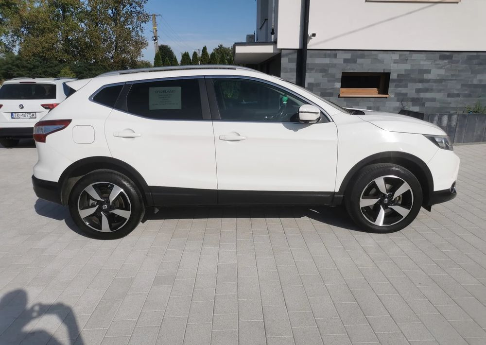 Nissan Qashqai 1.2 DIG-T N-Connecta EU6 - SUV: obrázek 4 Nissan Qashqai 1.2 DIG-T N-Connecta EU6 - SUV: obrázek 4