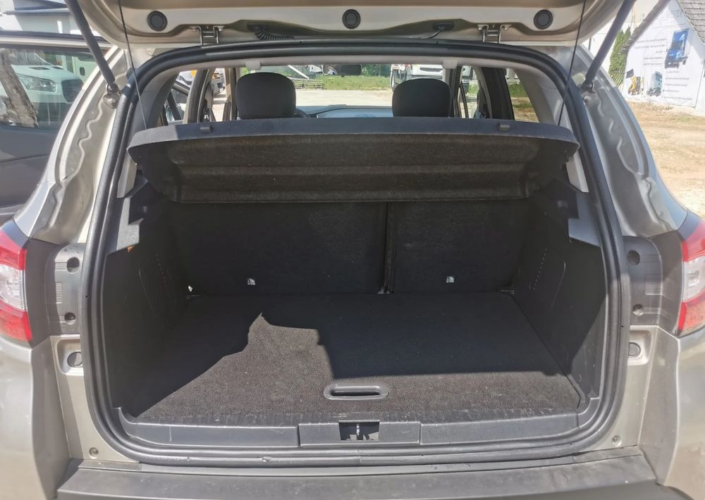 SUV Renault Captur 0.9 Energy TCe Intens: obrázek 12
