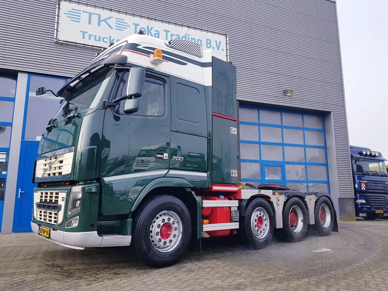 Volvo FH 16.700 8x4 140 ton Retarder - Tahač: obrázek 1 Volvo FH 16.700 8x4 140 ton Retarder - Tahač: obrázek 1