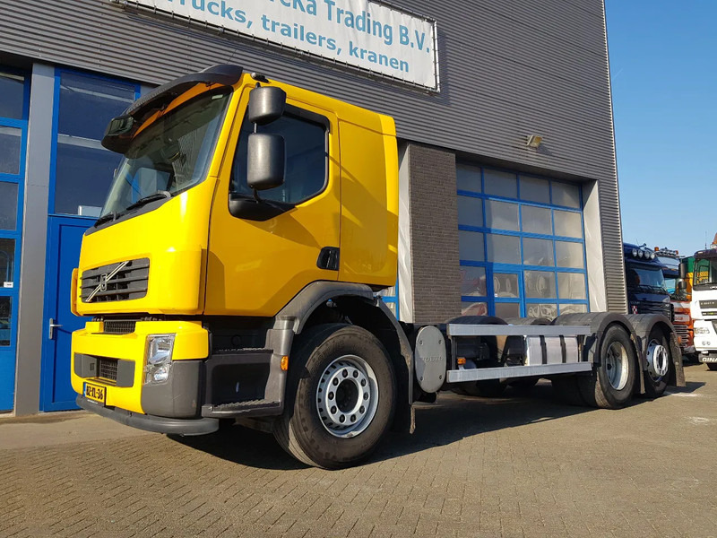 Volvo FE 300 EEV 6X2 Retarder Pto 234.000 KM - Podvozek s kabinou: obrázek 1 Volvo FE 300 EEV 6X2 Retarder Pto 234.000 KM - Podvozek s kabinou: obrázek 1