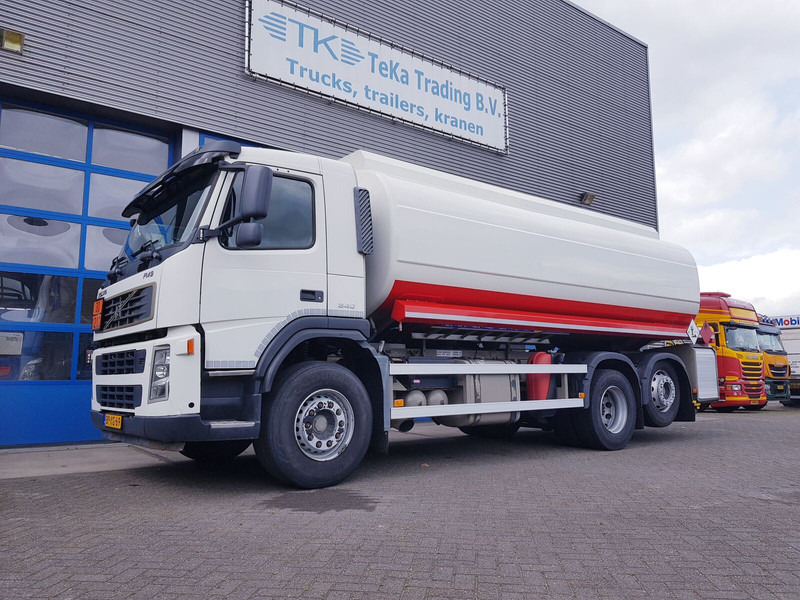Volvo FM 9.340 Fuel 21.400 Liter 3 Compartments - Cisternové vozidlo: obrázek 1 Volvo FM 9.340 Fuel 21.400 Liter 3 Compartments - Cisternové vozidlo: obrázek 1