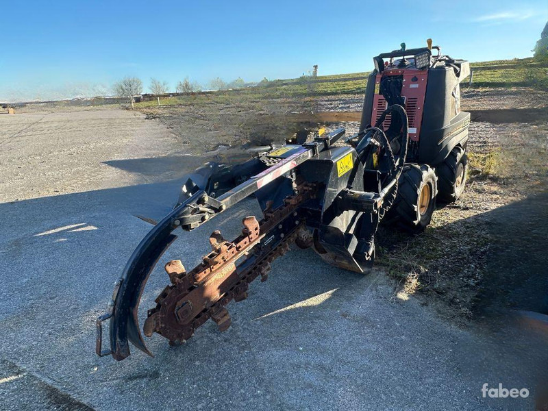 Ditch Witch R300 - Rýhovač: obrázek 1 Ditch Witch R300 - Rýhovač: obrázek 1