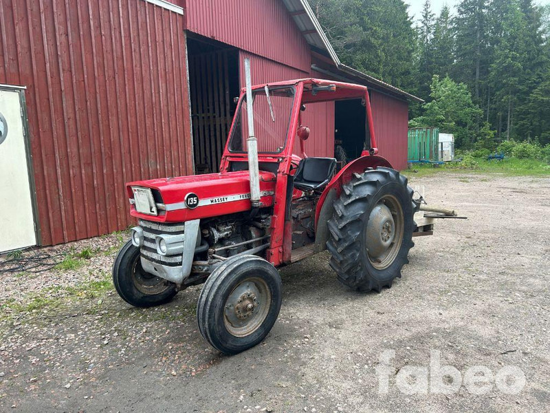 Massey Ferguson 135 - Traktor: obrázek 1 Massey Ferguson 135 - Traktor: obrázek 1