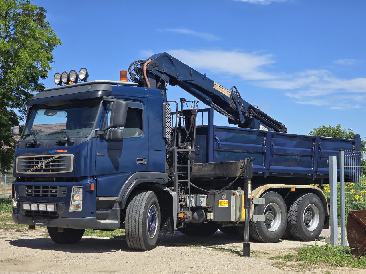 VOLVO FM 420 6X4 / KIPPER / CRANE HMF 1823 K4 - Sklápěč, Auto s hydraulickou rukou: obrázek 2 VOLVO FM 420 6X4 / KIPPER / CRANE HMF 1823 K4 - Sklápěč, Auto s hydraulickou rukou: obrázek 2