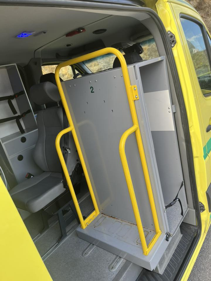 Pohotovostní vůz Mercedes-Benz Sprinter 316 - 2 stretcher AMBULANCE / Krankenwagen / Швидка допомога: obrázek 12