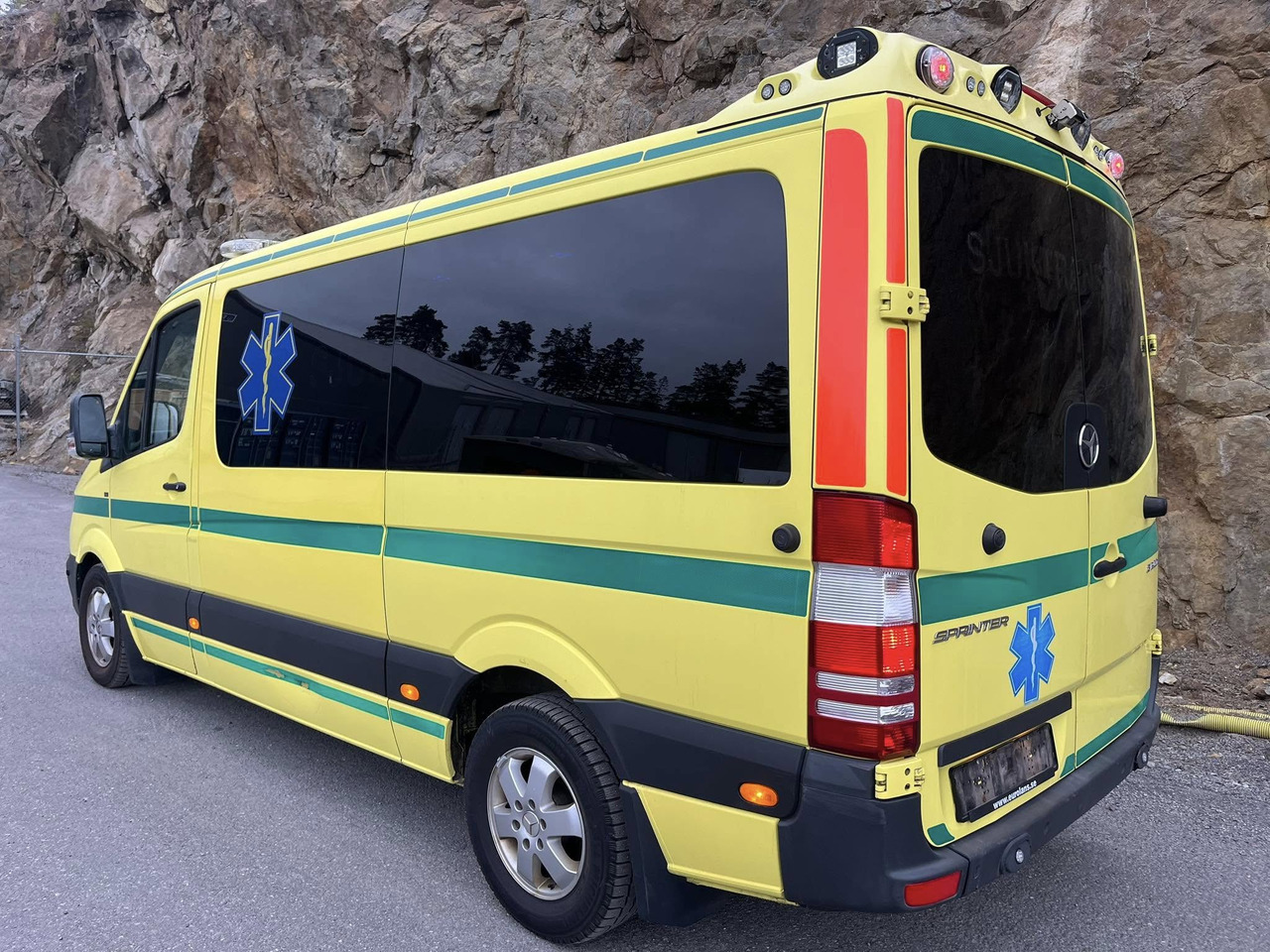 Mercedes-Benz Sprinter 316 - 2 stretcher ambulance - RESERVERAD!! - Pohotovostní vůz: obrázek 3 Mercedes-Benz Sprinter 316 - 2 stretcher ambulance - RESERVERAD!! - Pohotovostní vůz: obrázek 3