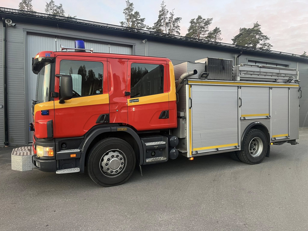 SCANIA P94GB 4x2 NZ310 - Fire engine - Hasičský vůz: obrázek 1 SCANIA P94GB 4x2 NZ310 - Fire engine - Hasičský vůz: obrázek 1