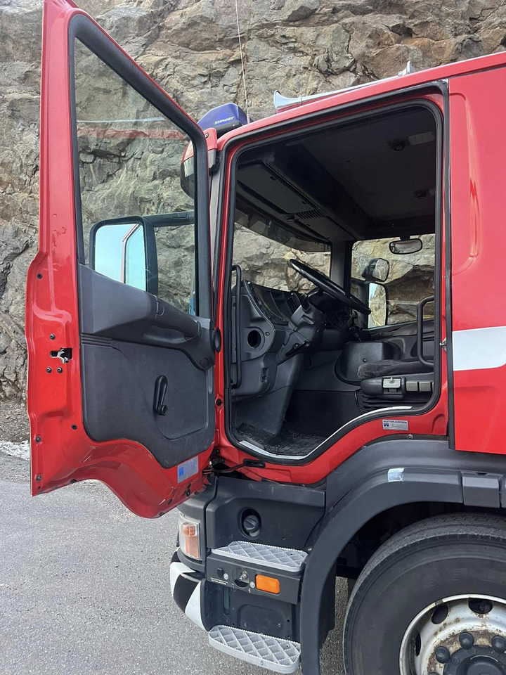 Scania P94GB 4x2 NA 310 - fire engine - RESERVERAD !! - Hasičský vůz: obrázek 4 Scania P94GB 4x2 NA 310 - fire engine - RESERVERAD !! - Hasičský vůz: obrázek 4