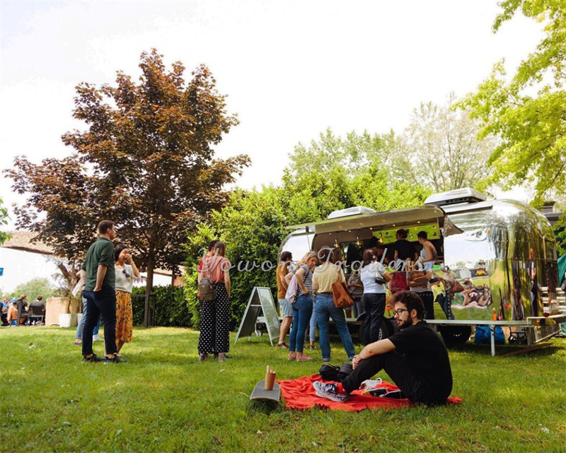 YOWON European standard food trailer with CE certificate - Prodejní přívěs: obrázek 2 YOWON European standard food trailer with CE certificate - Prodejní přívěs: obrázek 2