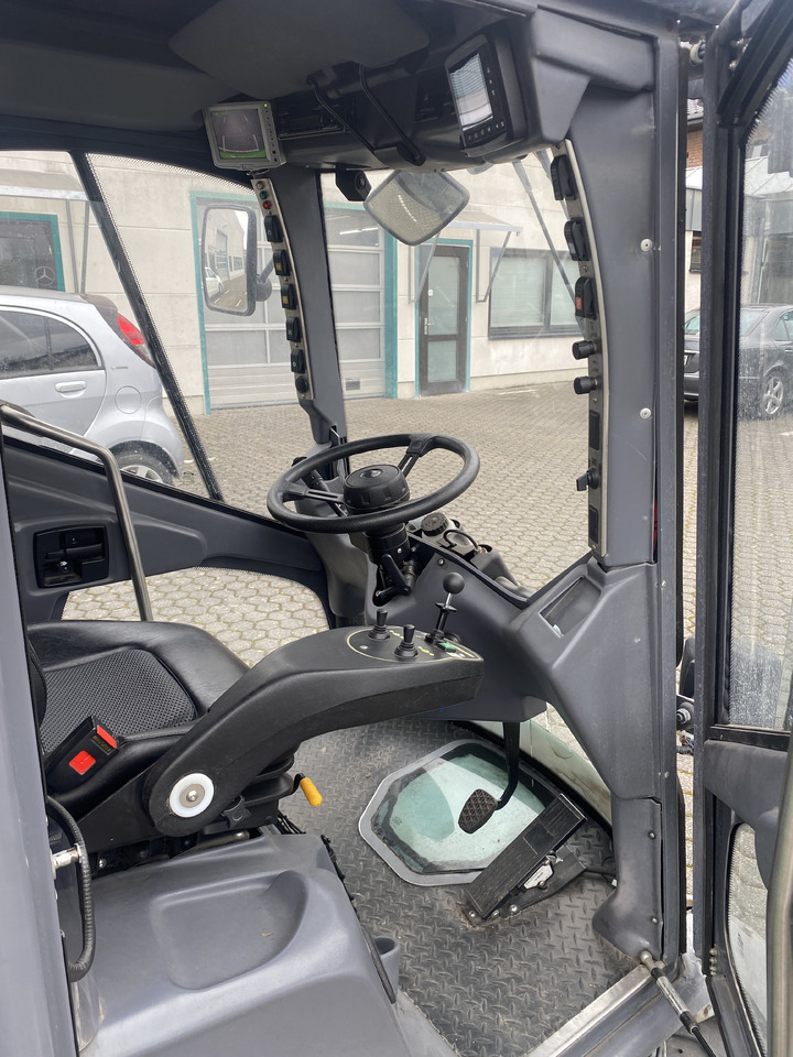 TENNANT Green Machines 500 ZE electric 500 ZE - Zametací vůz: obrázek 5 TENNANT Green Machines 500 ZE electric 500 ZE - Zametací vůz: obrázek 5