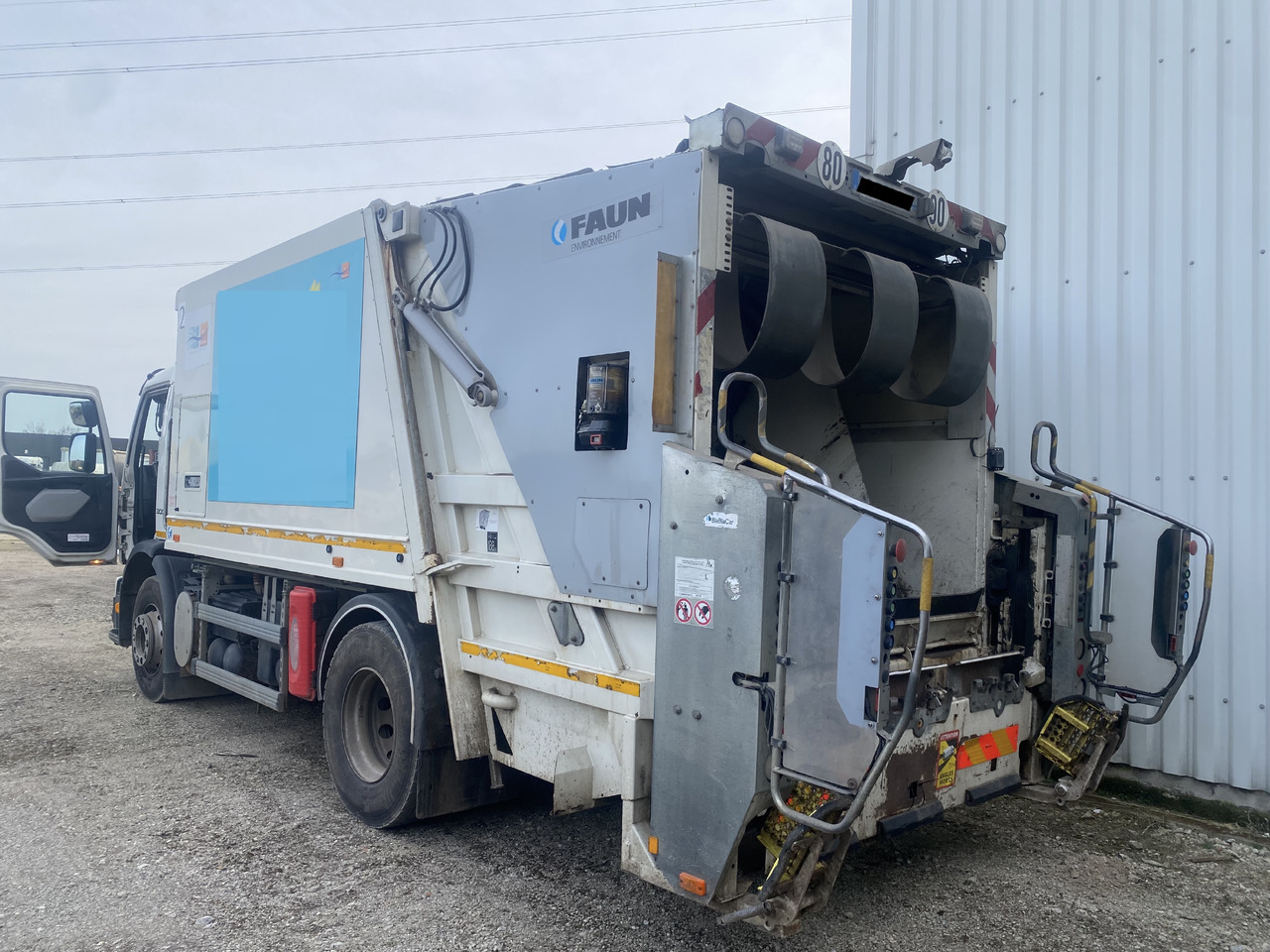 Volvo FE300 FAUN Müllwagen Garbage 2-Kammern Eu5 Top Zustand - Vůz na odvoz odpadků: obrázek 3 Volvo FE300 FAUN Müllwagen Garbage 2-Kammern Eu5 Top Zustand - Vůz na odvoz odpadků: obrázek 3