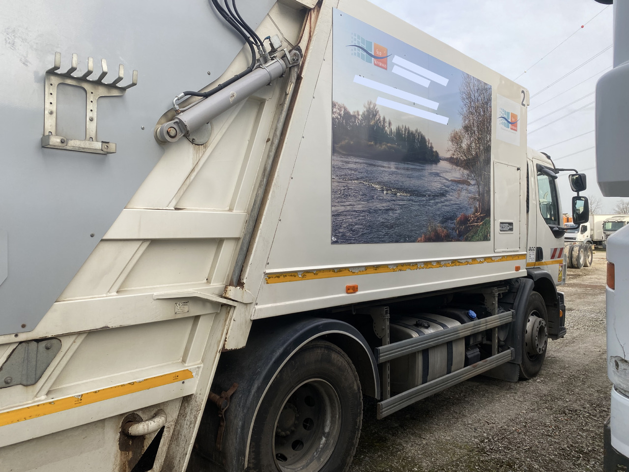 Volvo FE300 FAUN Müllwagen Garbage 2-Kammern Eu5 Top Zustand - Vůz na odvoz odpadků: obrázek 4 Volvo FE300 FAUN Müllwagen Garbage 2-Kammern Eu5 Top Zustand - Vůz na odvoz odpadků: obrázek 4