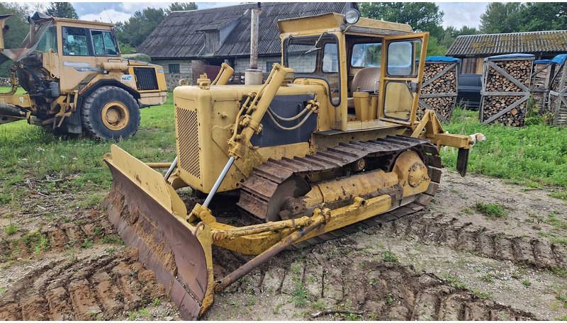 Caterpillar D4D - Buldozer: obrázek 1 Caterpillar D4D - Buldozer: obrázek 1