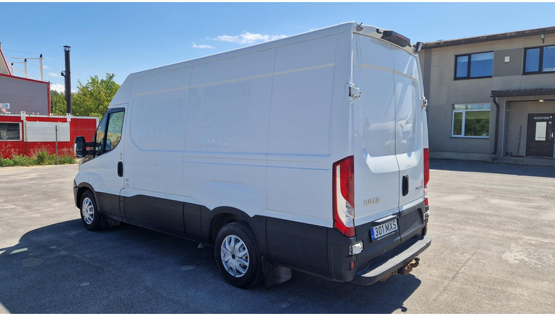 Iveco 35S15 4X2 - Furgon: obrázek 4 Iveco 35S15 4X2 - Furgon: obrázek 4