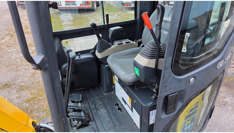 Komatsu PC14R - Mini rýpadlo: obrázek 5 Komatsu PC14R - Mini rýpadlo: obrázek 5