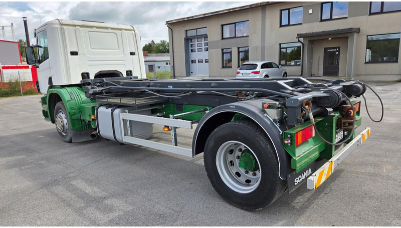 Scania P94 4X2 220 - Nákladní auto - kabelový systém: obrázek 4 Scania P94 4X2 220 - Nákladní auto - kabelový systém: obrázek 4