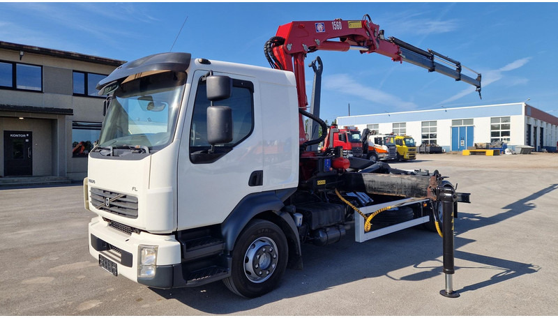 Volvo FL280 4X2 HMF 1560 - Hákový nosič kontejnerů, Auto s hydraulickou rukou: obrázek 1 Volvo FL280 4X2 HMF 1560 - Hákový nosič kontejnerů, Auto s hydraulickou rukou: obrázek 1