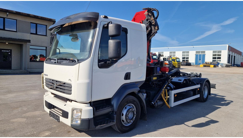 Volvo FL280 4X2 HMF 1560 - Hákový nosič kontejnerů, Auto s hydraulickou rukou: obrázek 3 Volvo FL280 4X2 HMF 1560 - Hákový nosič kontejnerů, Auto s hydraulickou rukou: obrázek 3