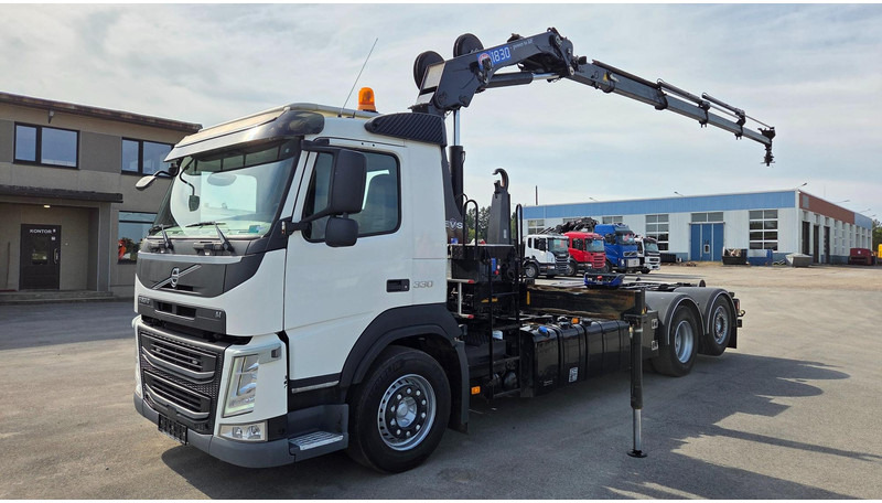 Volvo FM330 6X2*4 - Hákový nosič kontejnerů, Auto s hydraulickou rukou: obrázek 1 Volvo FM330 6X2*4 - Hákový nosič kontejnerů, Auto s hydraulickou rukou: obrázek 1