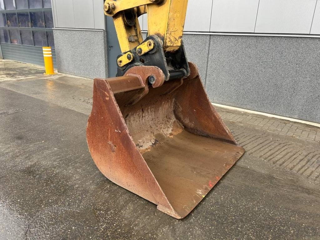 Pásové rýpadlo CAT 329 E LN: obrázek 9