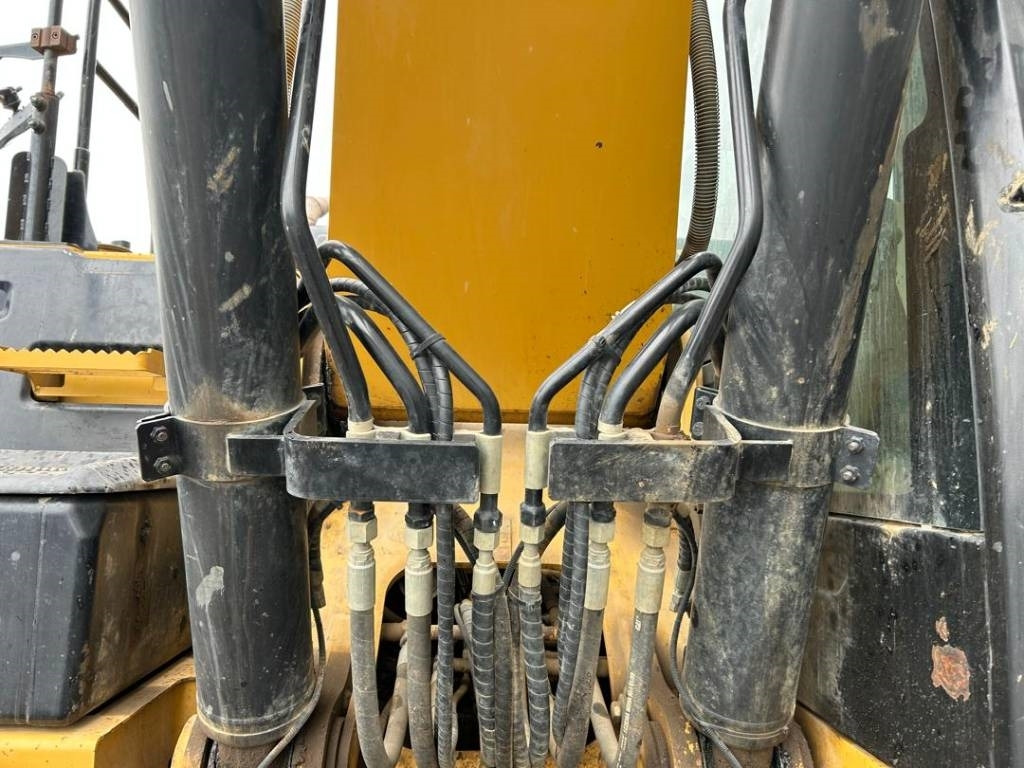 Pásové rýpadlo CAT 329 E LN: obrázek 27