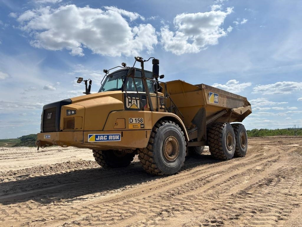 CAT 745 C (3 units available) - Kloubový sklápěč: obrázek 1 CAT 745 C (3 units available) - Kloubový sklápěč: obrázek 1