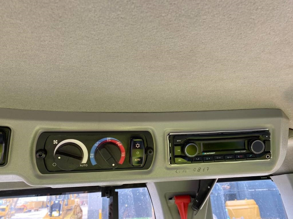 Kolový nakladač CAT 938 M (Bucket + Forks): obrázek 16