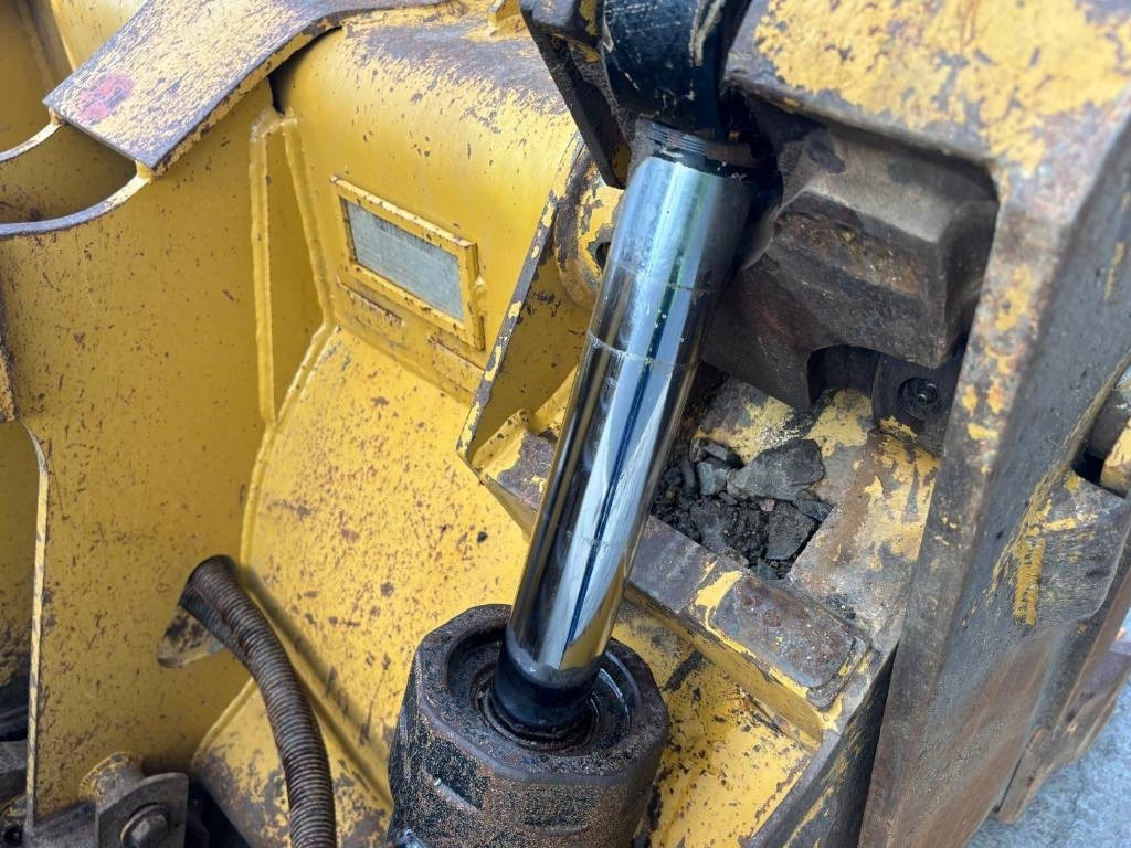 Pásový nakladač CAT 953 D: obrázek 23 Pásový nakladač CAT 953 D: obrázek 23