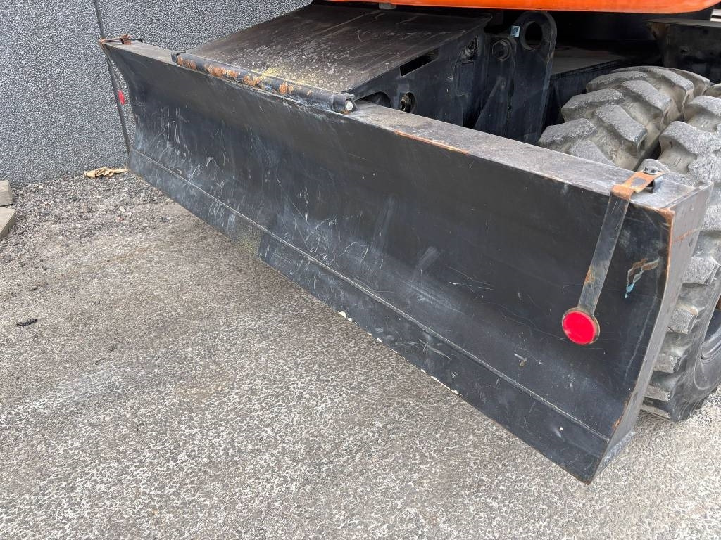 Kolesové rýpadlo Hitachi ZX 140 W-5B: obrázek 18